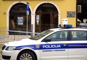 Slika PU_I/vijesti/2017/policijski auto2.JPG